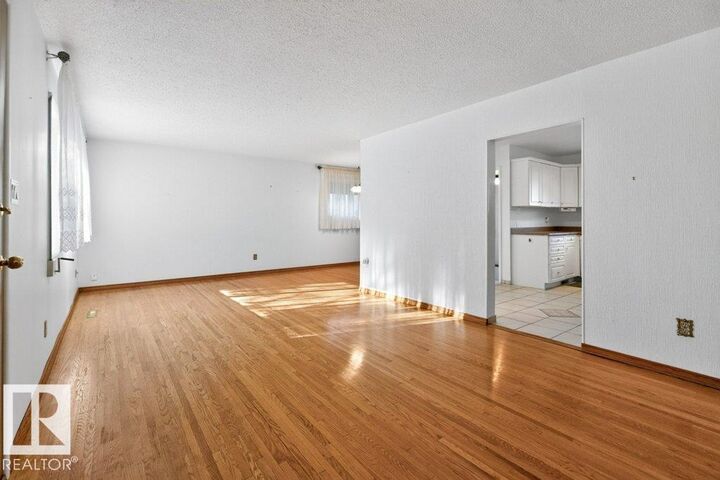 Property Photo:  11042 152 Street NW  AB T5P 1Z8 