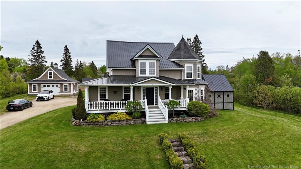 Property Photo:  521 Royal  NB E4K 1N7 
