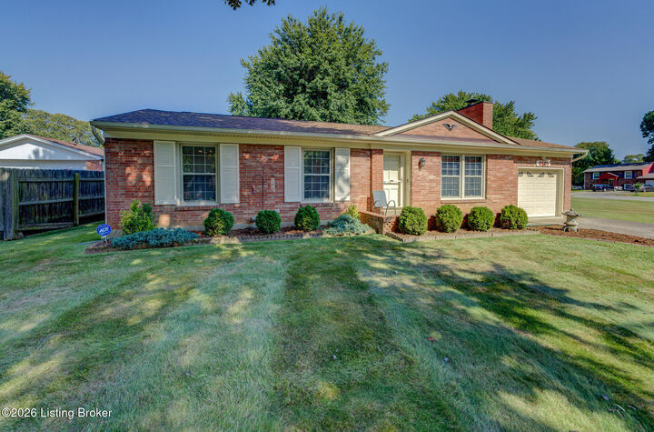 Property Photo:  4501 Cod Dr  KY 40272 