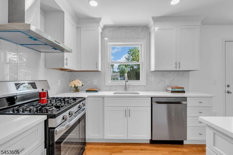 Property Photo:  16 Alden Terrace  NJ 07836 