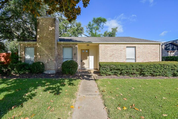 Property Photo: 1918 Liberty Point Lane TX 77478