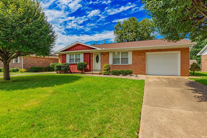 Property Photo:  1800 N Colony Road  IN 47715 