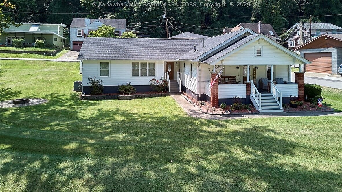 Property Photo:  931 Woodward Drive  WV 25387 