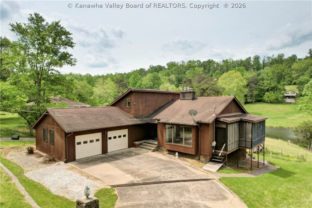 Property Photo:  274 Pioneer Lane  WV 25312 