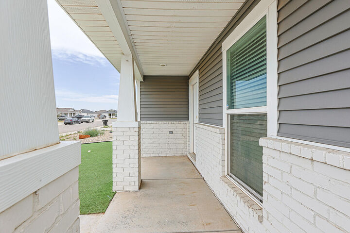 Property Photo:  410 E 30th Street  TX 79382 
