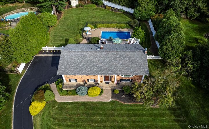 Property Photo:  619 Russet Road  NY 10989 