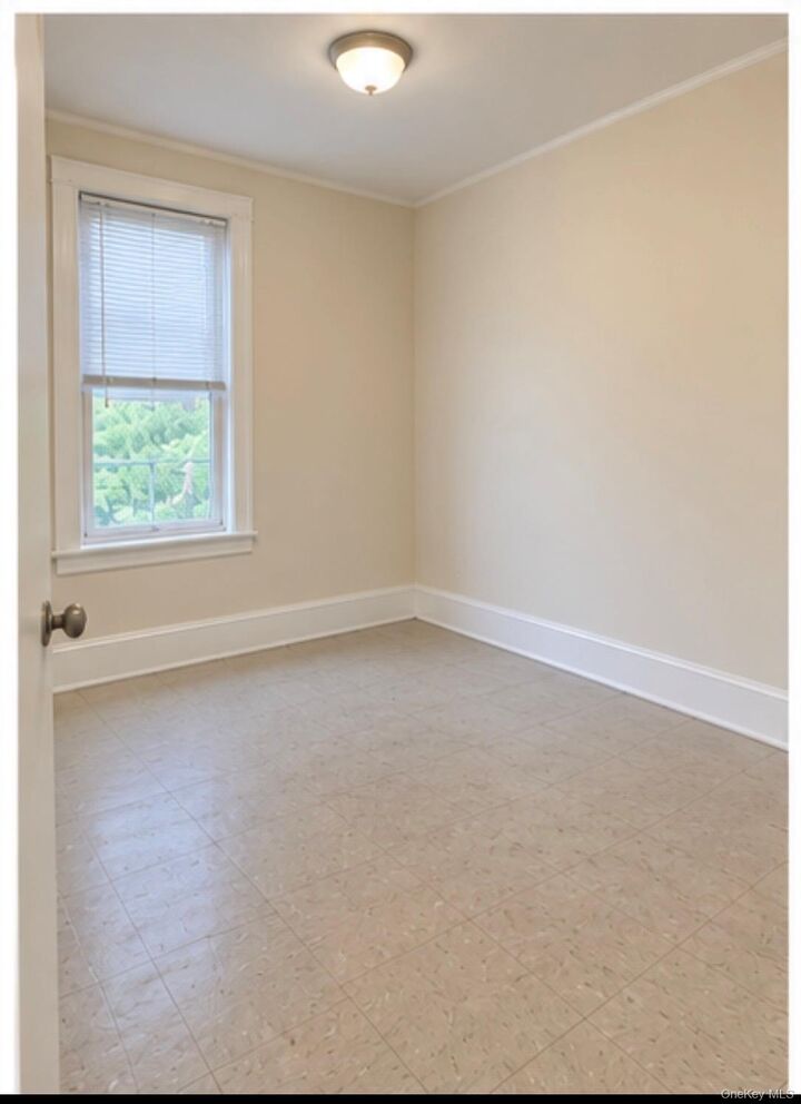 Property Photo: 786 Garden St. 2 NY 10460