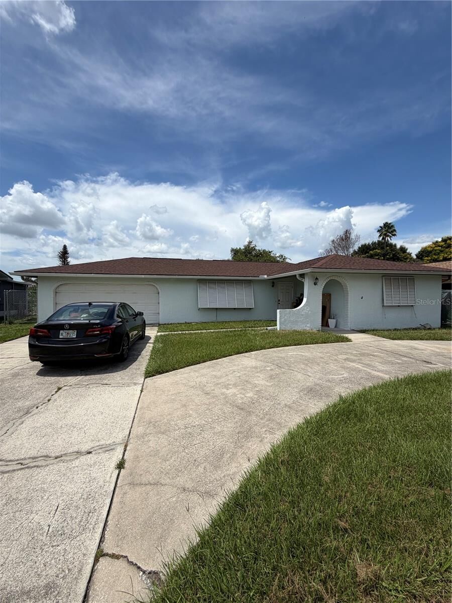 Property Photo:  6716 Paul Revere Court  FL 32809 