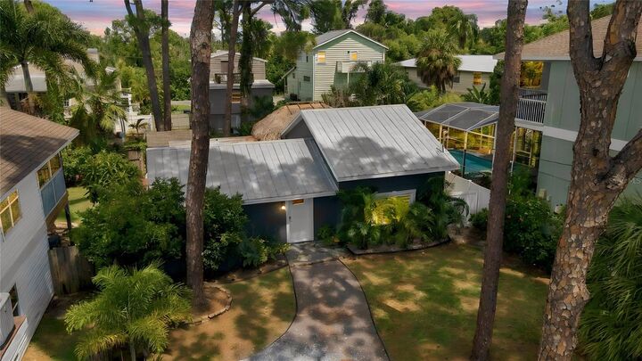 Property Photo: 839 Florida Avenue FL 34683