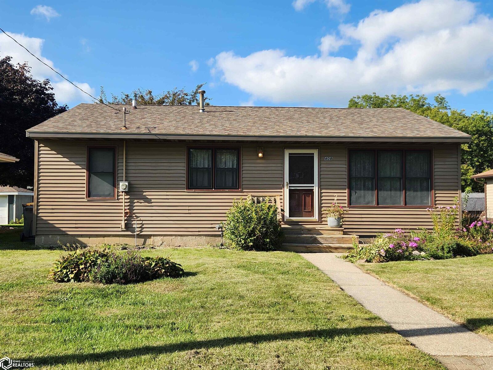 Property Photo:  408 26th Street SW  IA 50401 