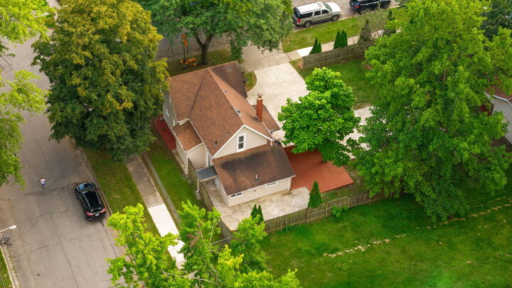 Property Photo: 412 Quarry Street MI 49201