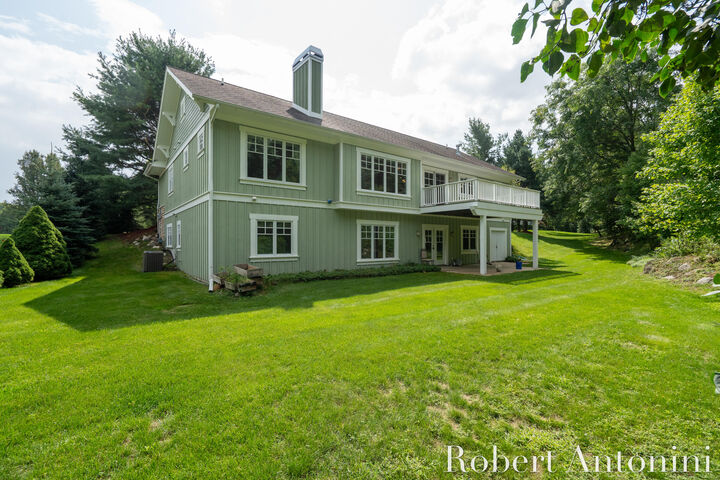 Property Photo: 2025 Pine Nook Court NE MI 49525