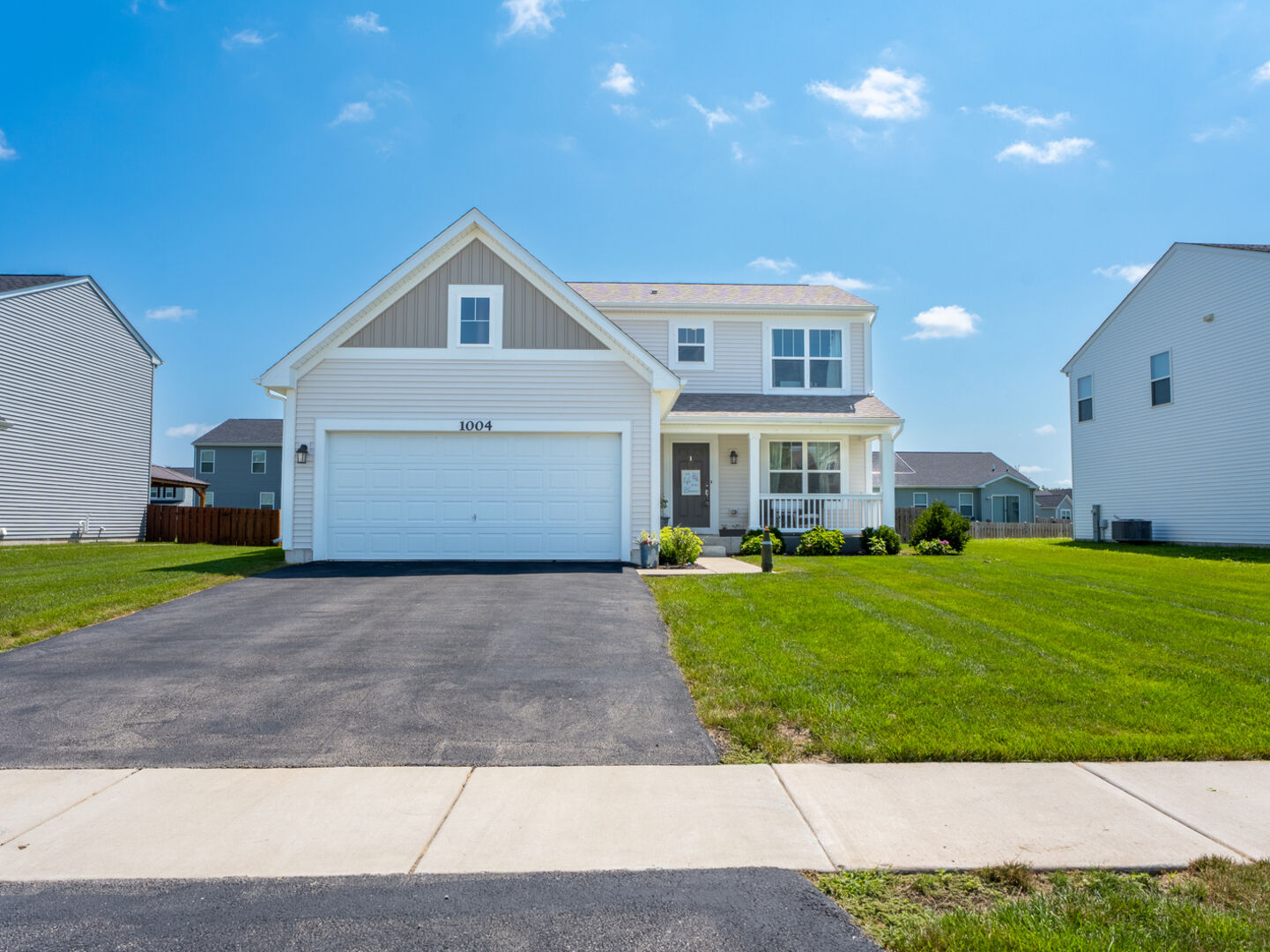 Property Photo: 1004 Daniel Street IL 60545