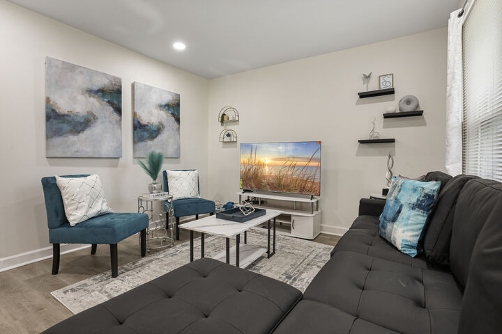 Property Photo: 366 N Hemlock Avenue IL 60191