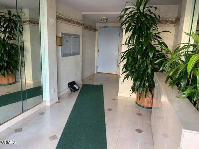 Property Photo:  1811 Manning 201  CA 90025 