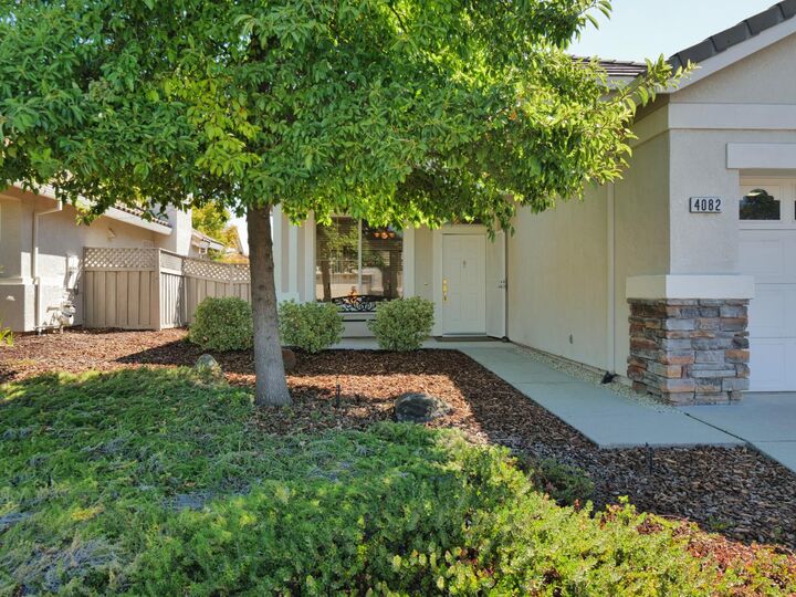 Property Photo:  4082 Sylvan Glen Lane  CA 95747 