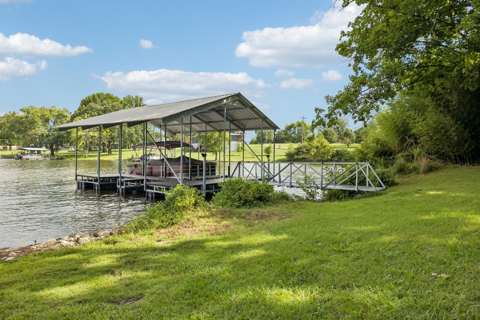 Property Photo: 113 Knob Cir TN 37075