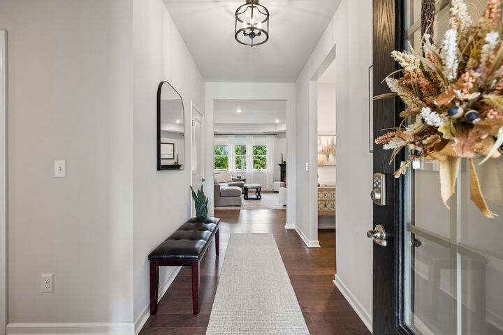 Property Photo:  1009 Black Oak Dr  TN 37128 