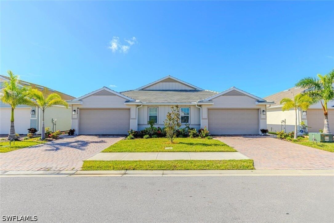 Property Photo:  1050 Enbrook Loop  FL 34114 