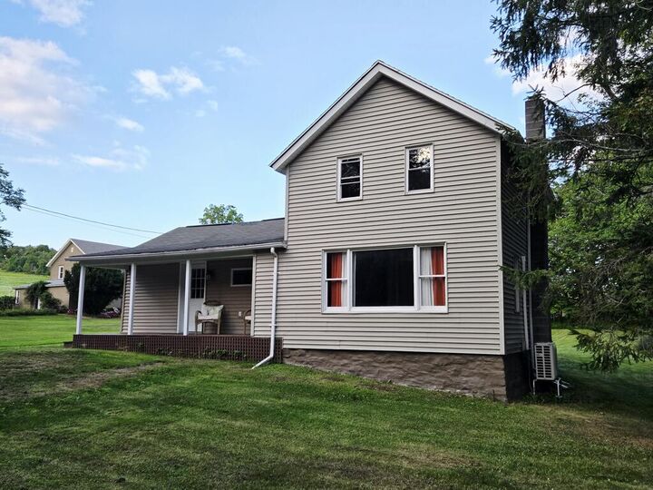 Property Photo:  1328 Gulf Road  PA 18837 