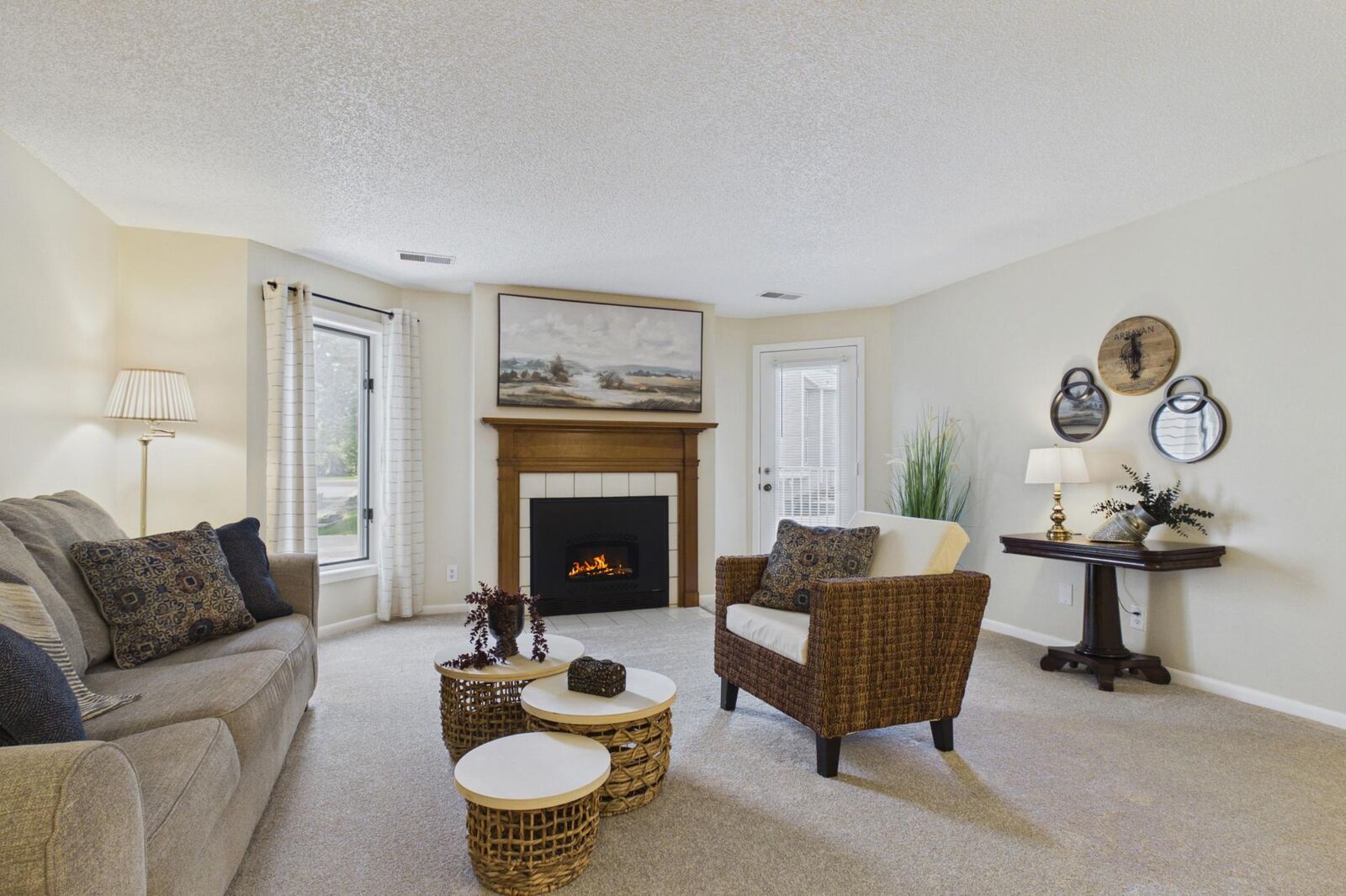 Property Photo:  760 County Road F W 702  MN 55126 