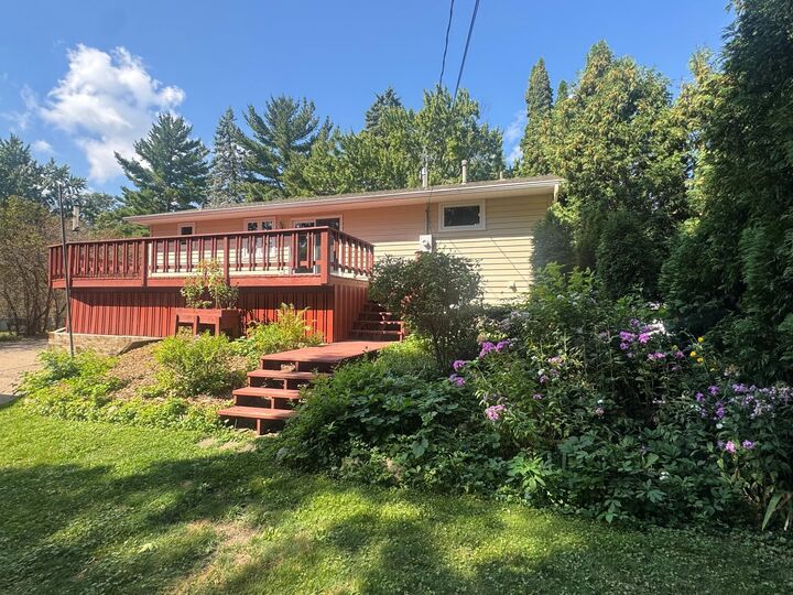 Property Photo:  450 Ranchview Lane N  MN 55447 