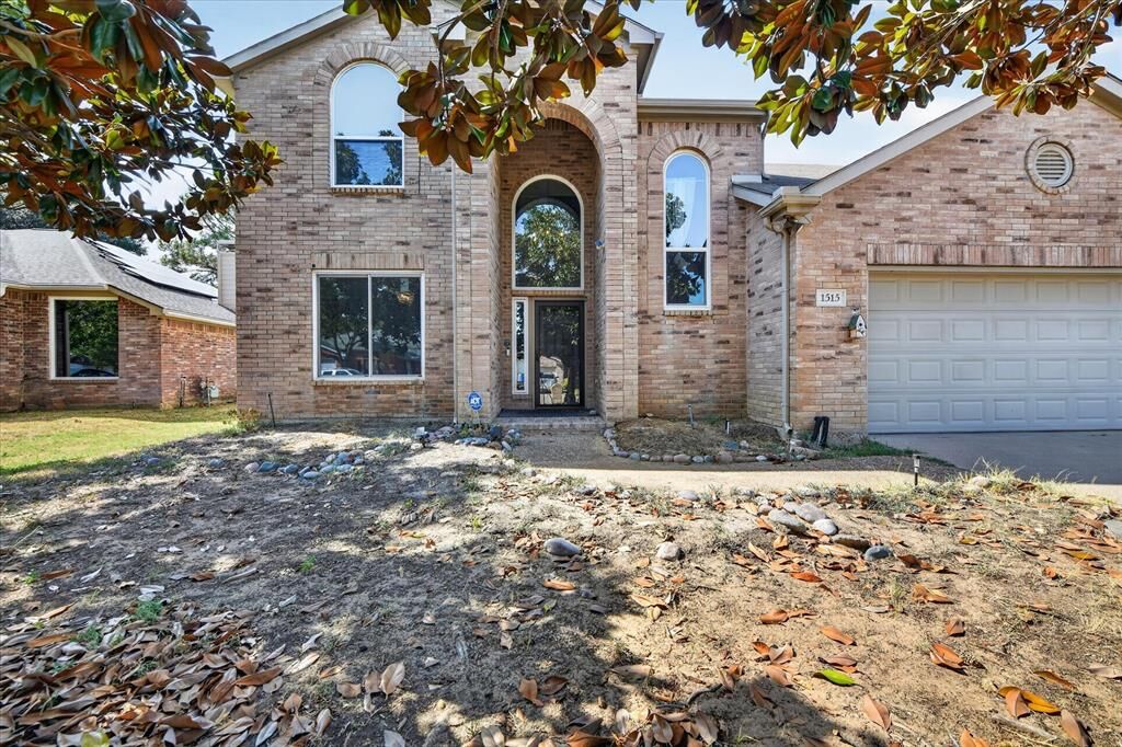 Property Photo:  1515 Nightingale Lane  TX 76210 