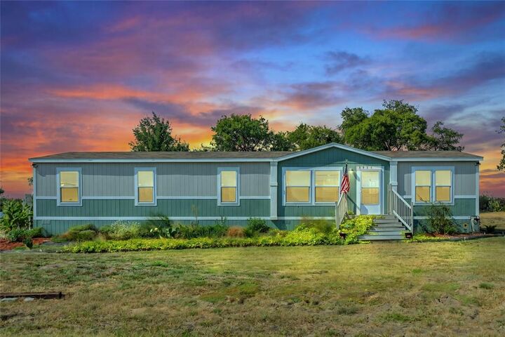 Property Photo:  5024 Dove Street  TX 75401 