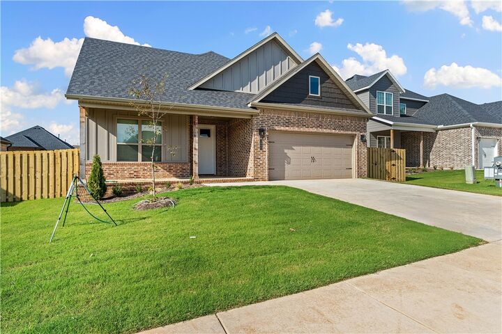 Property Photo: 1906 Ferguson Street AR 72751