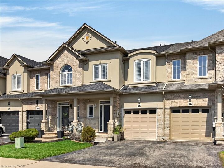 88 Highgate Drive — photo 1