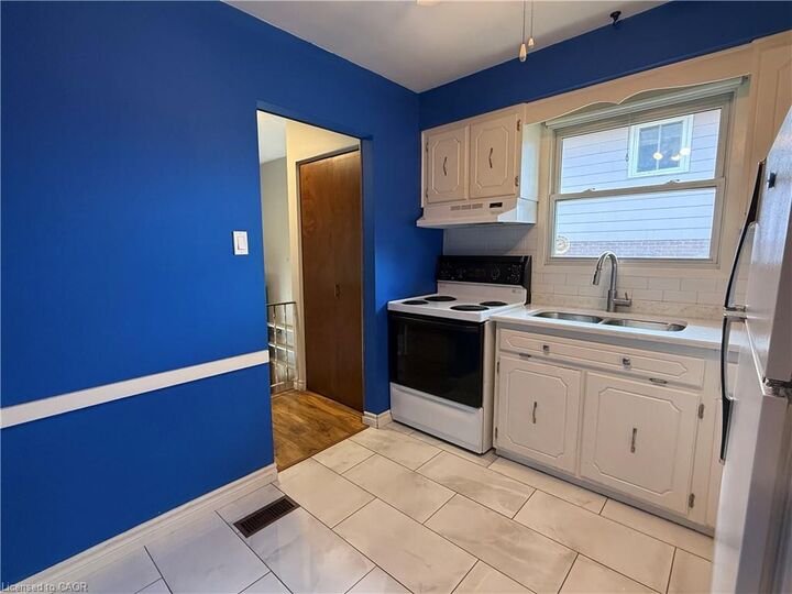 Property Photo:  284 Bakersfield Drive  ON N1R 6X7 