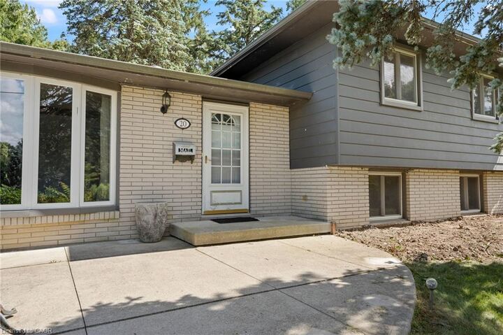 Property Photo:  20 Sunset Drive  ON N3Y 4G3 