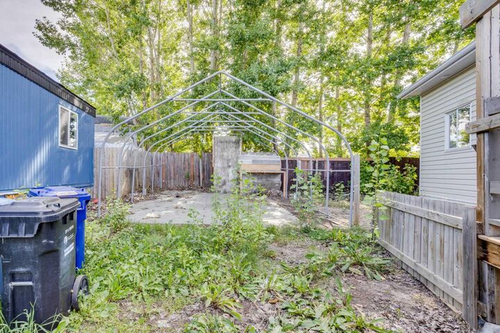 Property Photo: 144 Greenfield Place AB T9H 2M1