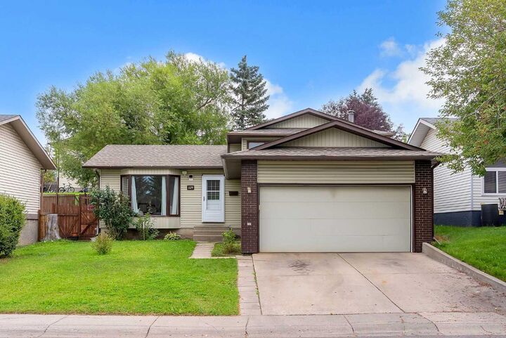 Property Photo: 139 Whitlock Close NE AB T1Y 4X2