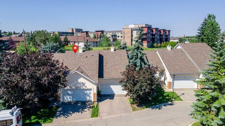 Property Photo: 171 Prominence Heights SW AB T3H 2Z6