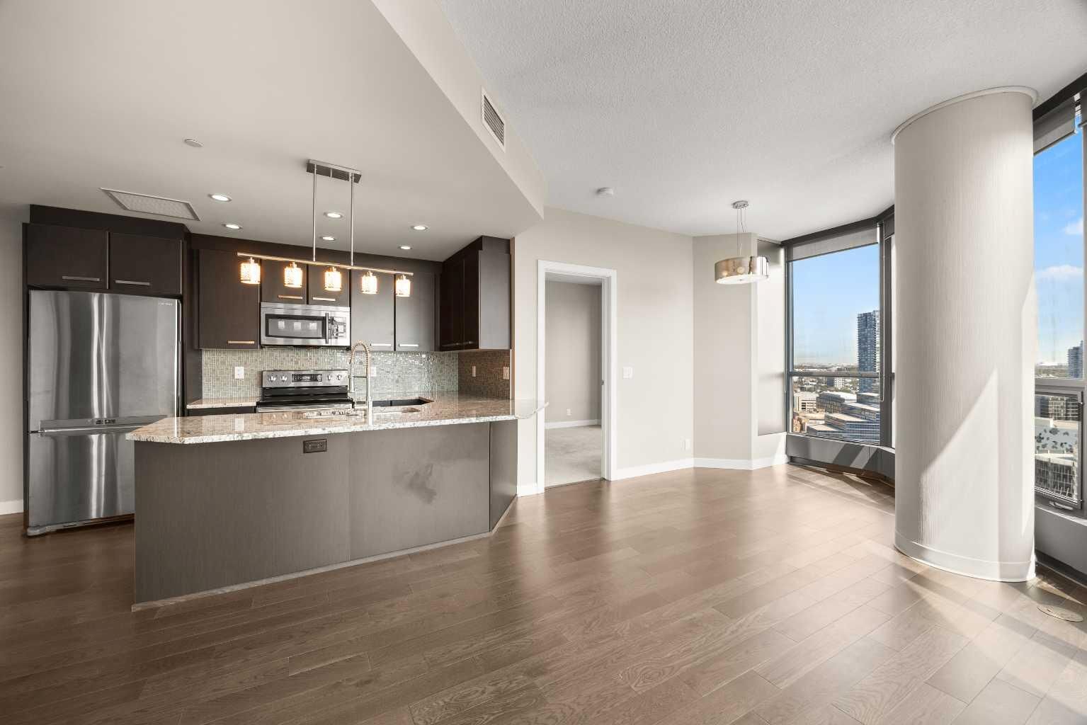Property Photo: 225 11 Avenue SE 2505 AB T2G 0G3
