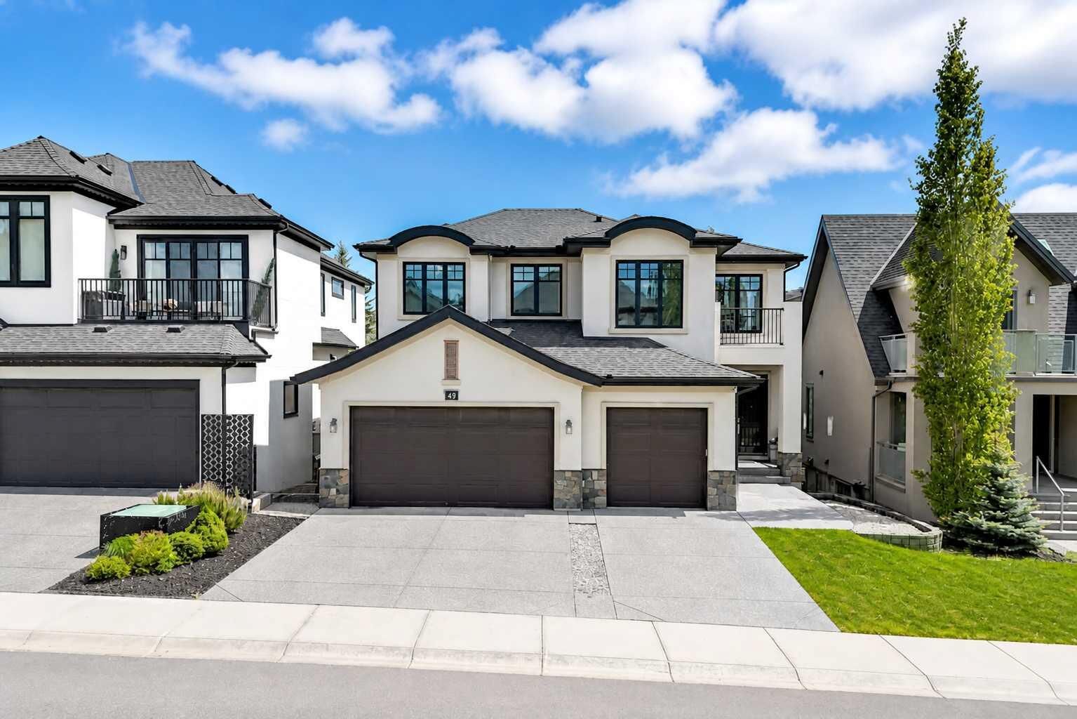 Property Photo: 49 Aspen Ridge Green SW AB T3H 0Z8