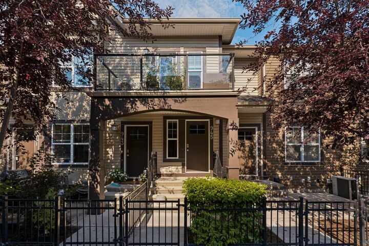 Property Photo:  945 McKenzie Towne Manor SE  AB T2Z 1E1 