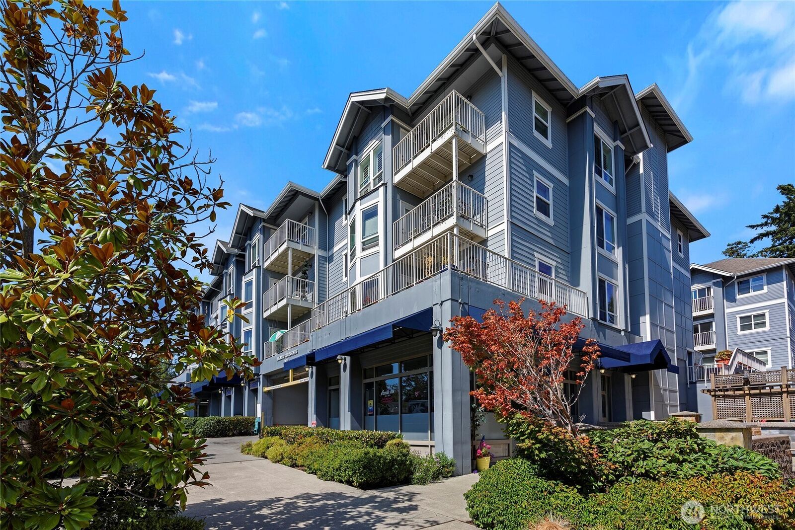 Property Photo: 300 High School Road NE 406 WA 98110