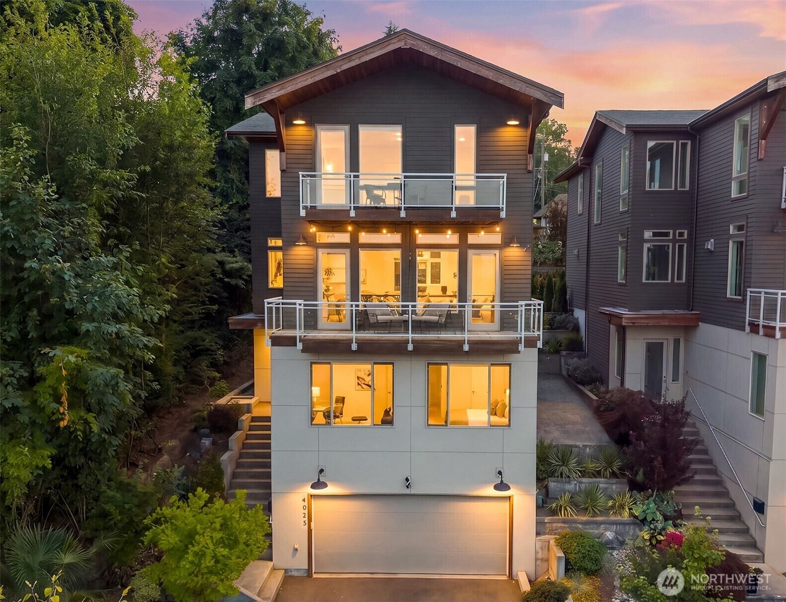 Property Photo: 4025 Burton Place W WA 98199