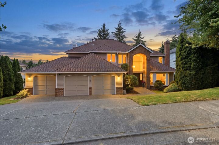 Property Photo: 6531 154th Place SE WA 98006