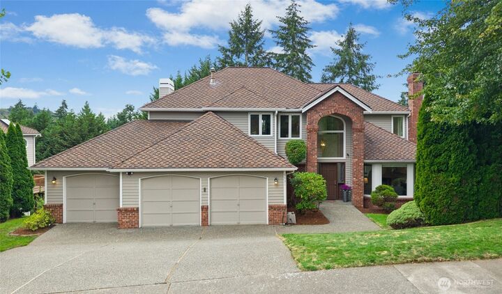 Property Photo:  6531  154th Place SE  WA 98006 
