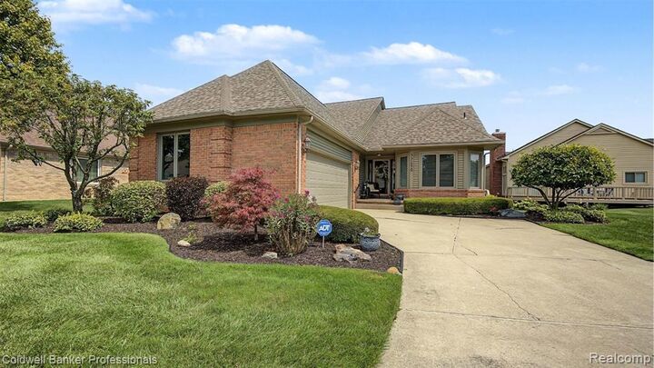 Property Photo:  57140 Copper Creek Drive W  MI 48094 