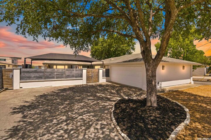 Property Photo:  2988 Colleen Dr  TX 78133 
