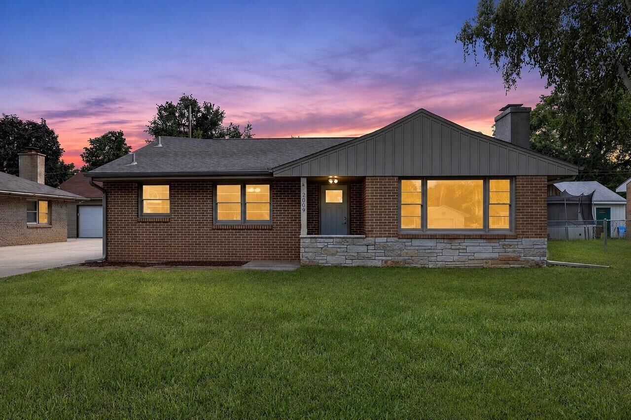 Property Photo:  2009 S Glen Avenue  WI 53511 