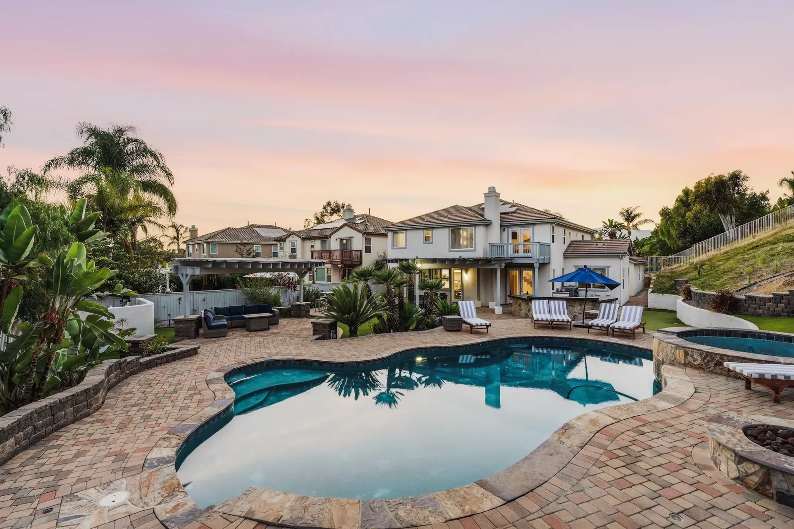 Property Photo:  851 Shadow Ridge Pl  CA 91914 