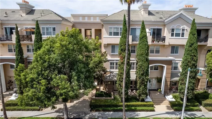 Property Photo:  13075 Pacific Promenade 109  CA 90094 