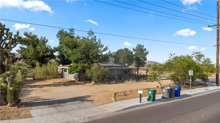 Property Photo:  56484 Onaga  CA 92284 