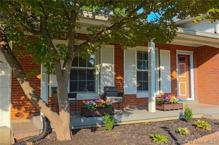 Property Photo:  1435 Bellemeade Drive  IN 47150 
