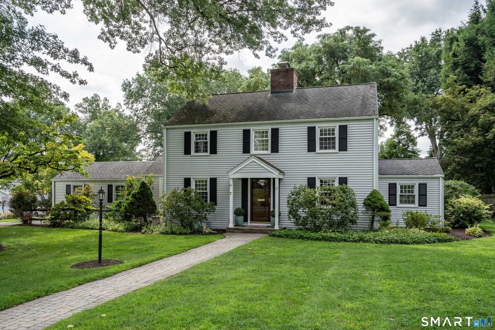 Property Photo:  3 Braintree Drive  CT 06117 